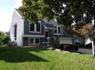 18 Oak Glen Ct, Madison, WI 53717