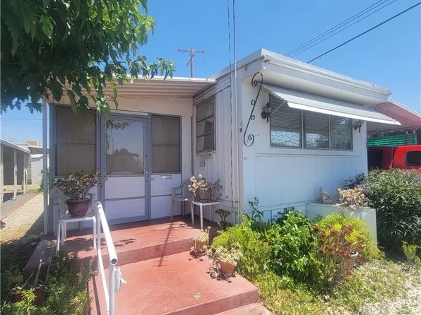 1001 3rd St #55, Calimesa, CA 92320