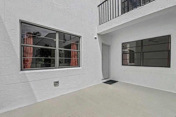 2 bed, 1263 sqft, $3,200 — Photo 4