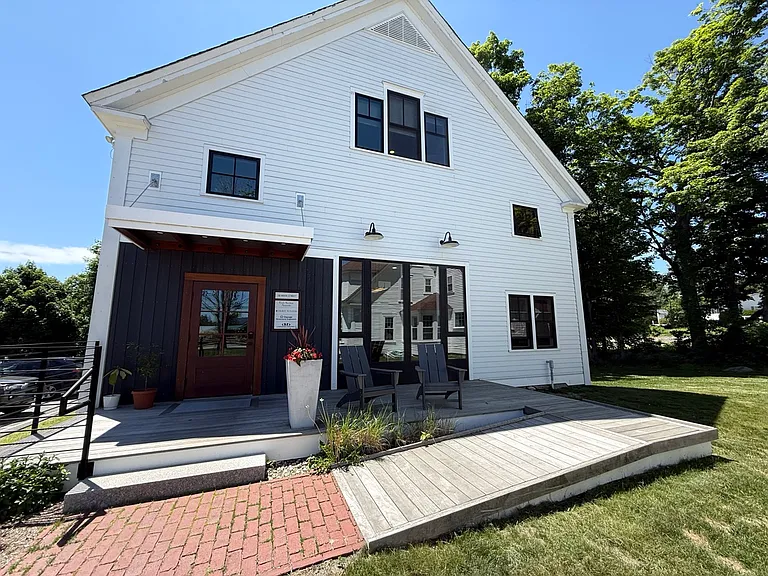 38 Main St #4 — Photo 2