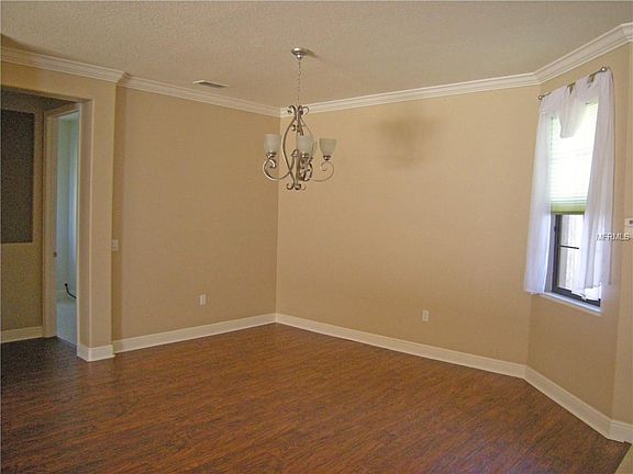 5th image of 460 Indian Wells Ave