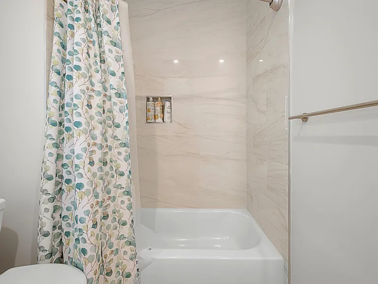 21 Bolton St #2 — Photo 34