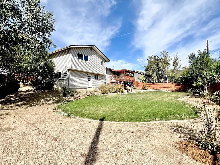 514 Catalina Dr — Photo 29