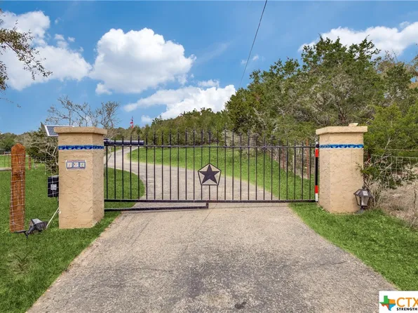 108 Remington Dr, Bergheim, TX 78004