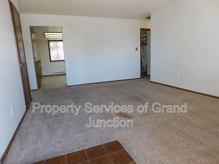 568 Dawn Ct #1 — Photo 3