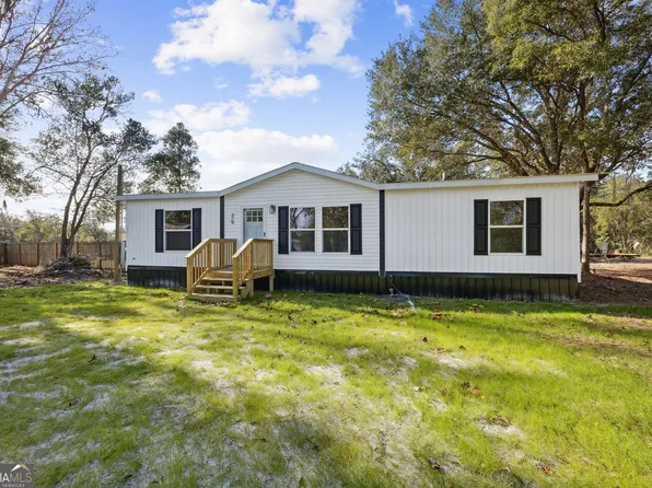 35 6th St, Folkston, GA 31537