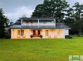 111 McIntosh Dr, Savannah, GA 31406