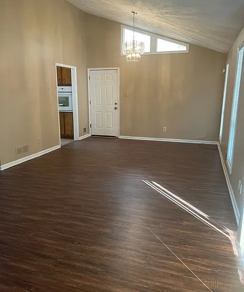 Living and dining combo