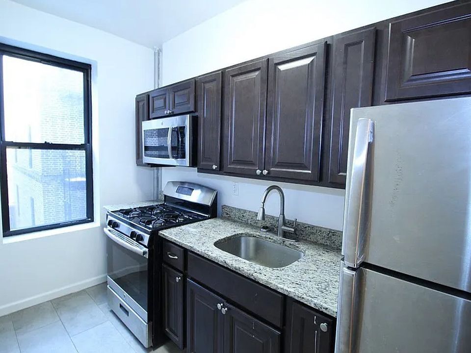 1st image of 3733 College Point Blvd