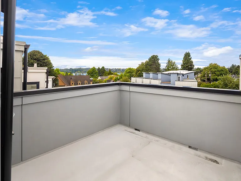 7439 Latona Ave NE — Photo 22