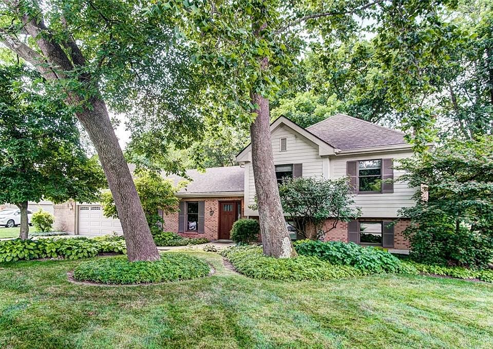 1st image of 1372 Hickoryview Ct