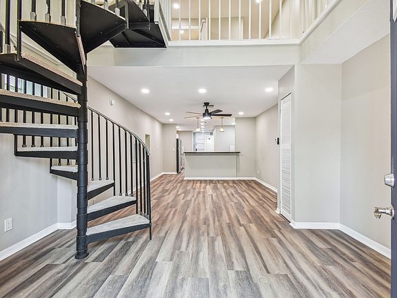 4th image of 216 5th Ave N #6804416e5