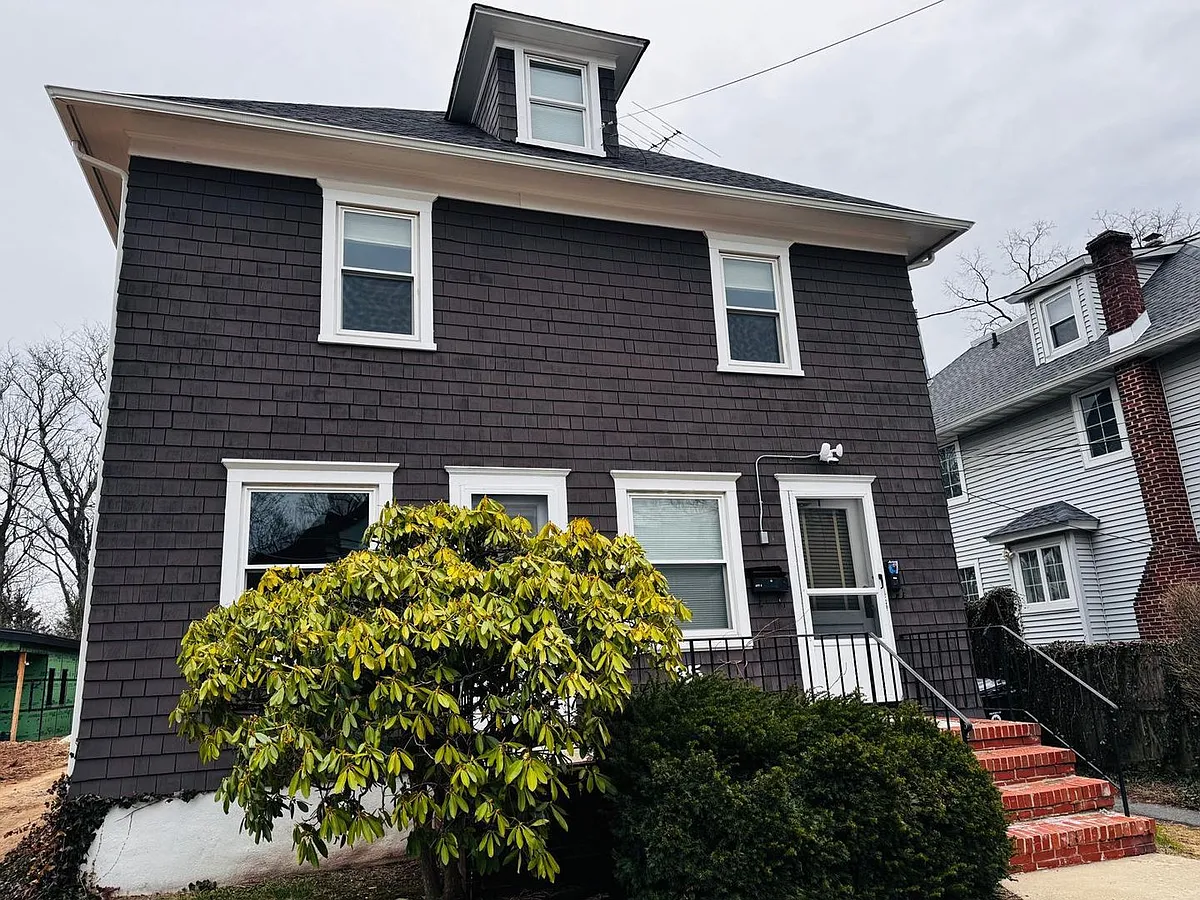 Building Photo - 35 Linden Ln #3
