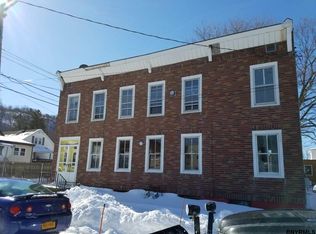 60 111th St, Troy, NY 12182