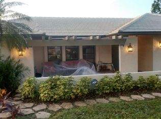 4631 Glebe Farm Rd, Sarasota, FL 34235