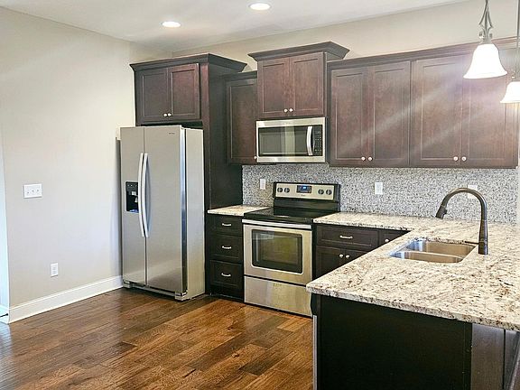 4th image of 433 Adalynn Cir