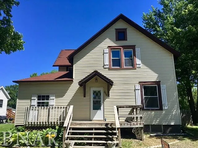 208 E 4th St photo 1