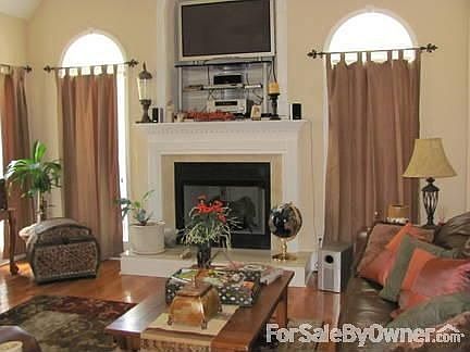 Family Room off Kitchen
						:
						Kitchen overlooks this beautiful family room.