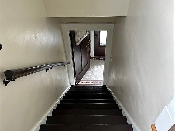 4th image of 649 Linden Ave #201