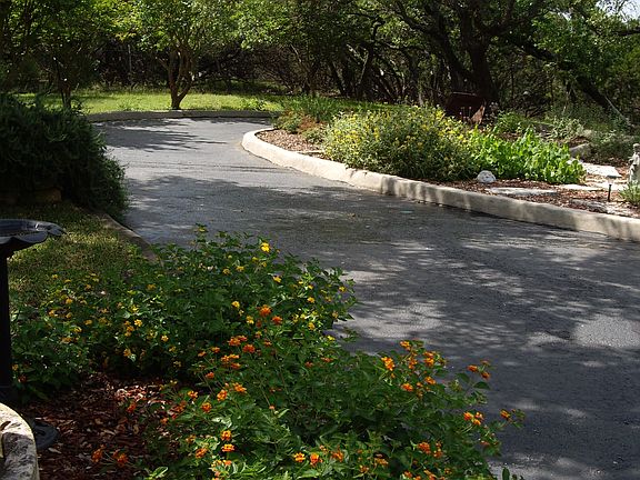 PARKING CIRCLE DRIVE 