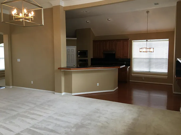 3608 Flintstone Dr — Photo 4