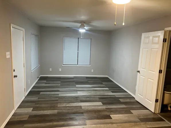 249 N Pecan St, Van, TX 75790