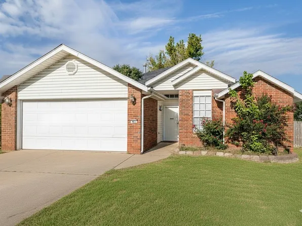 981 S Liberty Dr, Fayetteville, AR 72701