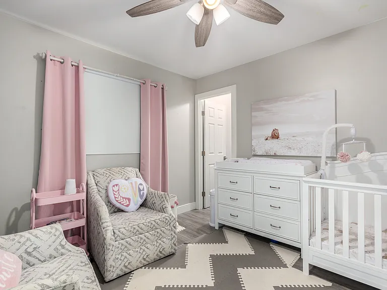 4220 E Becker Ln — Photo 19