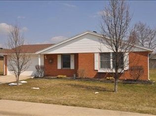 105 Windermere Dr, Greenville, OH 45331