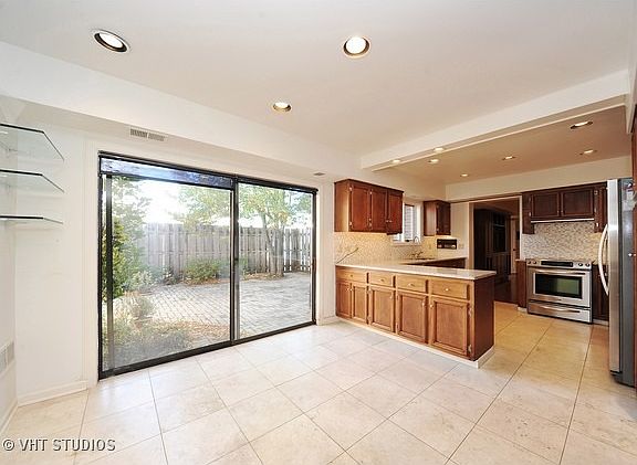 4th image of 1451 Calais Cir #1451