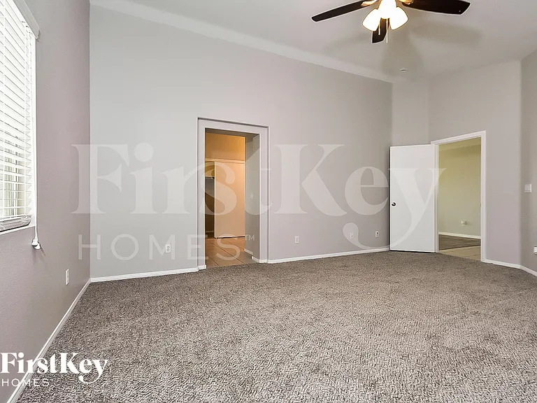 4730 Cliff Palace Ct — Photo 8