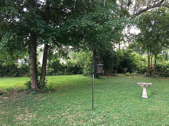 3rd image of 273 Navaho Dr