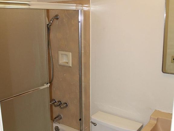 5th image of 2371 Catalpa Way