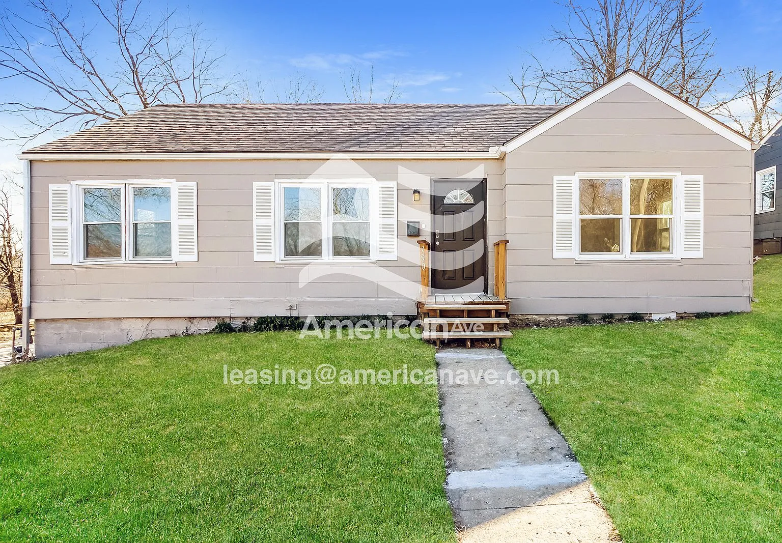 3 bed, 1.0 bath, 1053 sqft, $1,169 — Photo 1