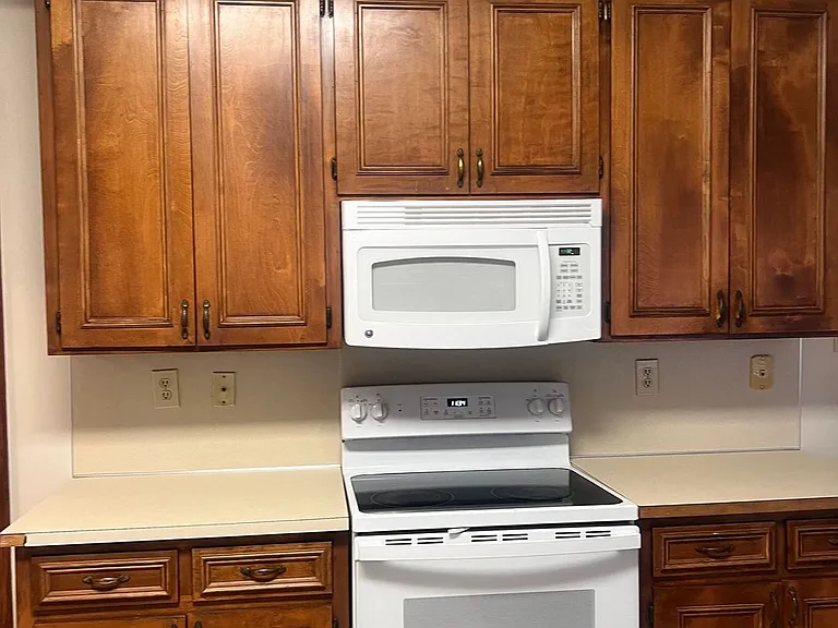 8706 Twelve Oaks Ln — Photo 16