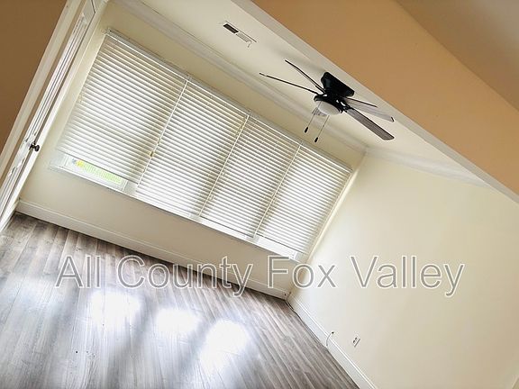 5th image of 4202 N Sacramento Ave #2