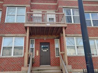 2225 W Warren Blvd #B3, Chicago, IL 60612