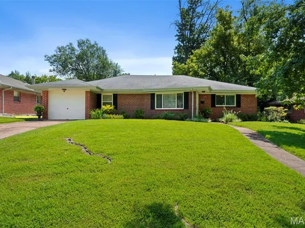 930 Blackberry Pl, Saint Louis, MO 63130