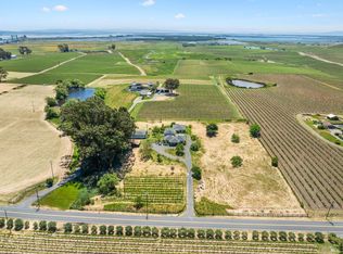2207 Las Amigas Rd, Napa, CA 94559