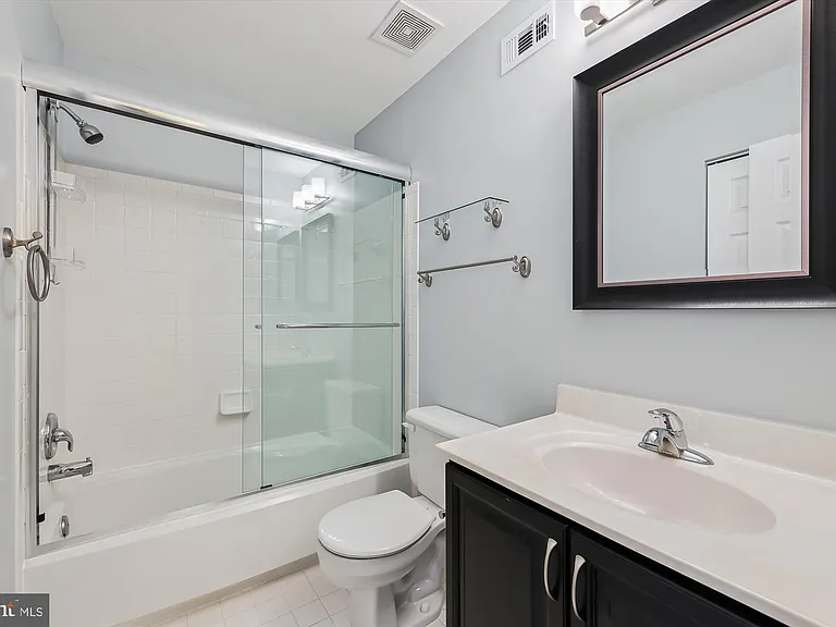 7445 Gillingham Row — Photo 20