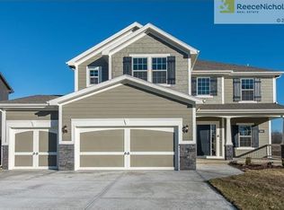 10027 N Lawn Ave, Kansas City, MO 64156