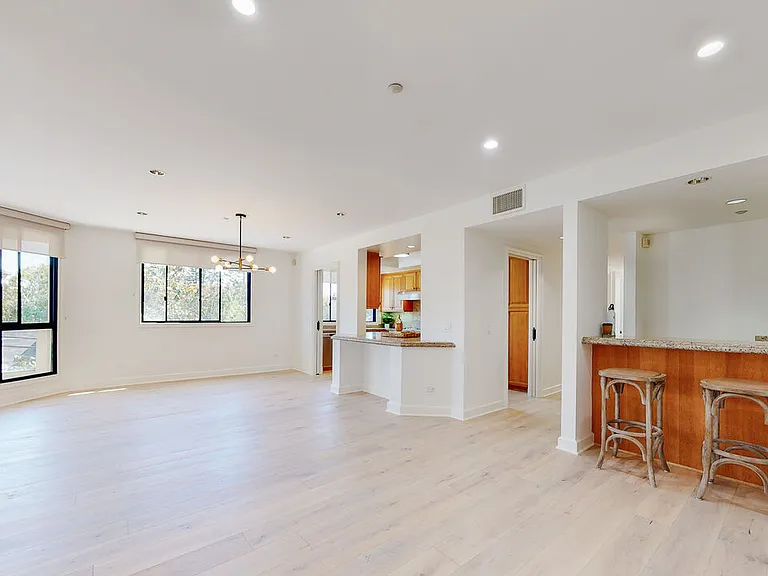 701 Ocean Ave #311 — Photo 9