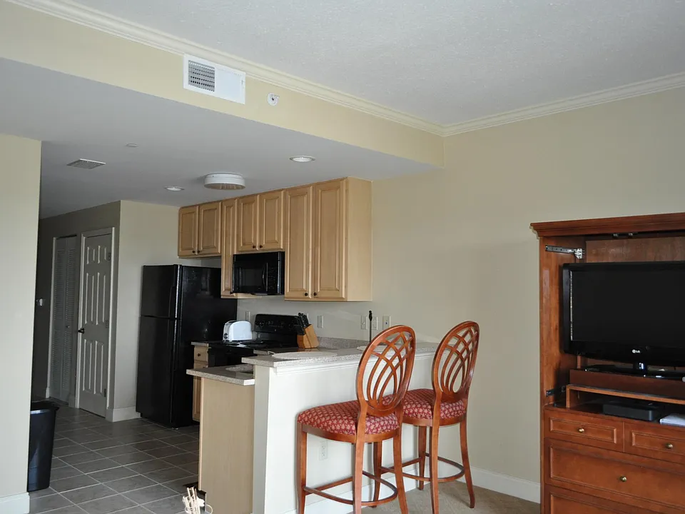 215 W College Ave #506A