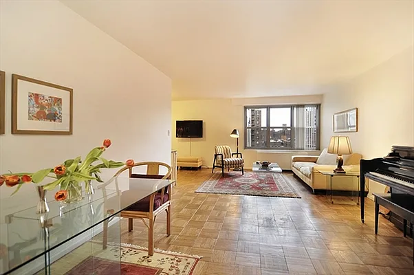 Sold by Citi Habitats | media 20