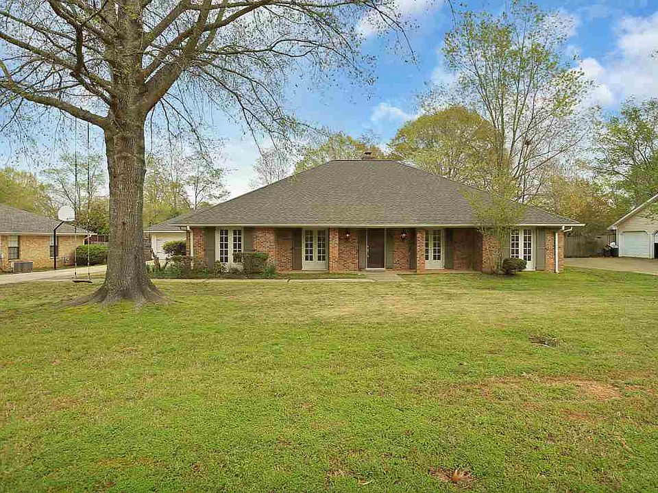 1st image of 308 Millcreek Dr