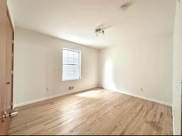 47 Jewett Avenue image 13 of 25