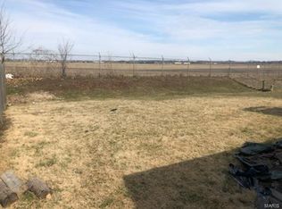 1989 Oak Tree Ln, Cahokia, IL 62206