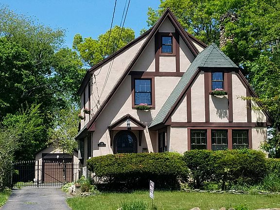 1 Car Detached Garage