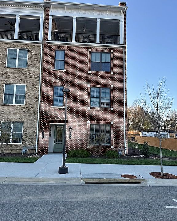 1st image of 330 Midtown Way