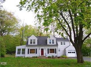 35 Laurel Heights Rd, Shelton, CT 06484